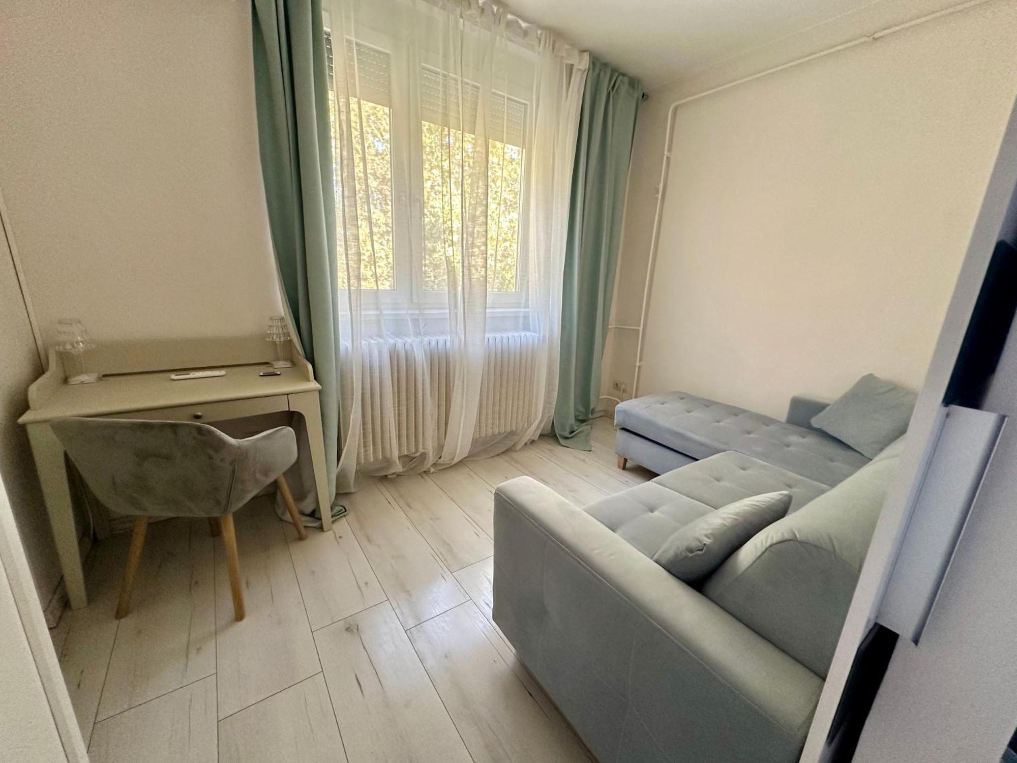 Mate Gold Apartment II Сегед Экстерьер фото